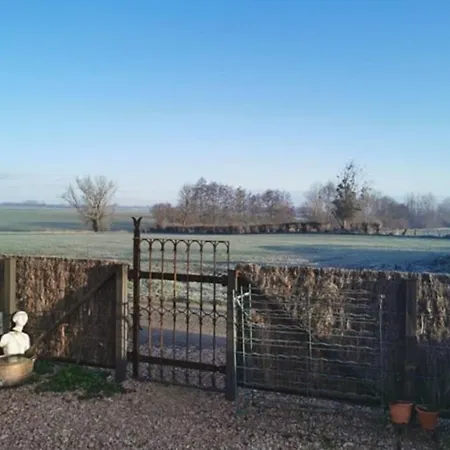 The Little Barn-la Petite Grange France Apartment Escurolles