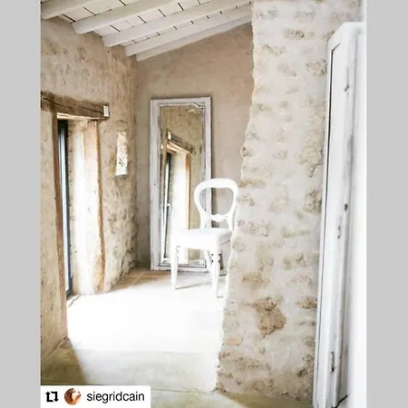 The Little Barn-la Petite Grange France * Escurolles